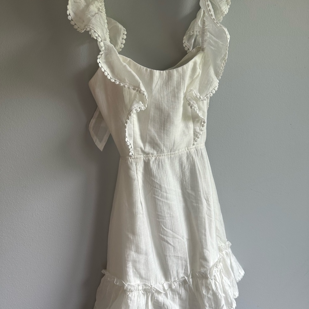 Hello Molly White Ruffled Sleeveless Dress